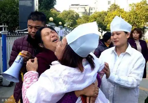 梦见婆婆戴孝是什么意思,梦到婆婆戴孝好不好「解梦大师」