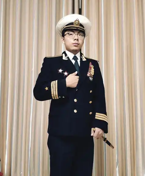 苏联m1969条例礼服 海军少校(舰上)苏联1945-49胜利礼服 海军技术大尉