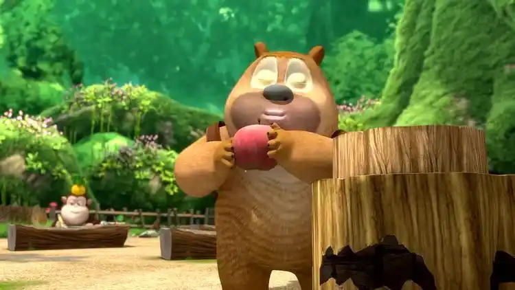 熊熊乐园:画画用的苹果被熊二偷吃了,熊二真贪吃