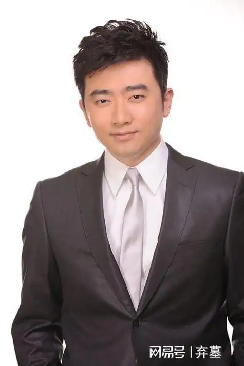 主持人,个个两面三刀吃里扒外,看看都有谁|康辉|成蕾|邱启明|撒贝宁