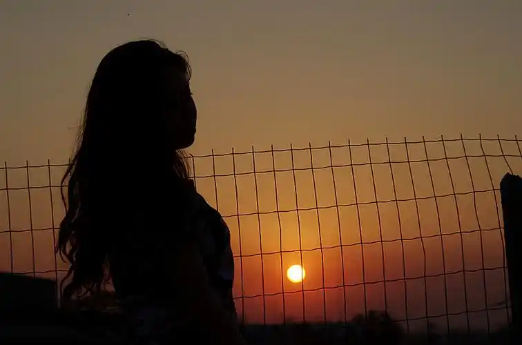 人像(逆光,剪影)