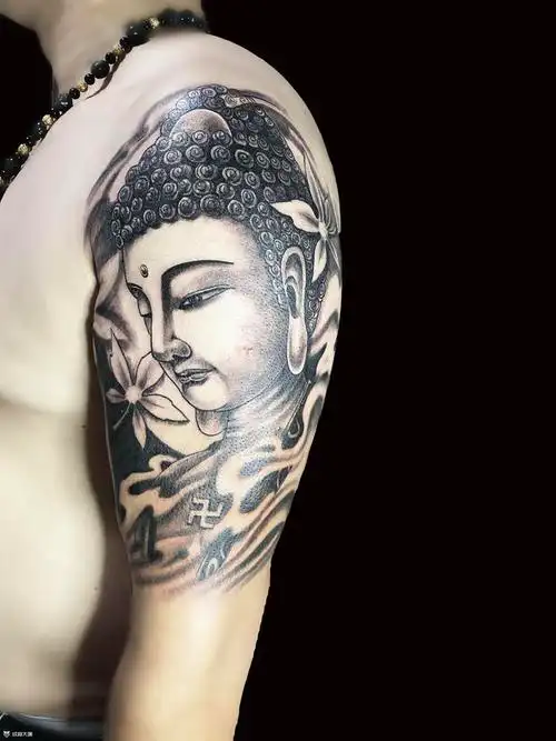 佛头纹身男生大臂纹身大日如来纹_纹身图案手稿图片_牟玉芳青城的纹身